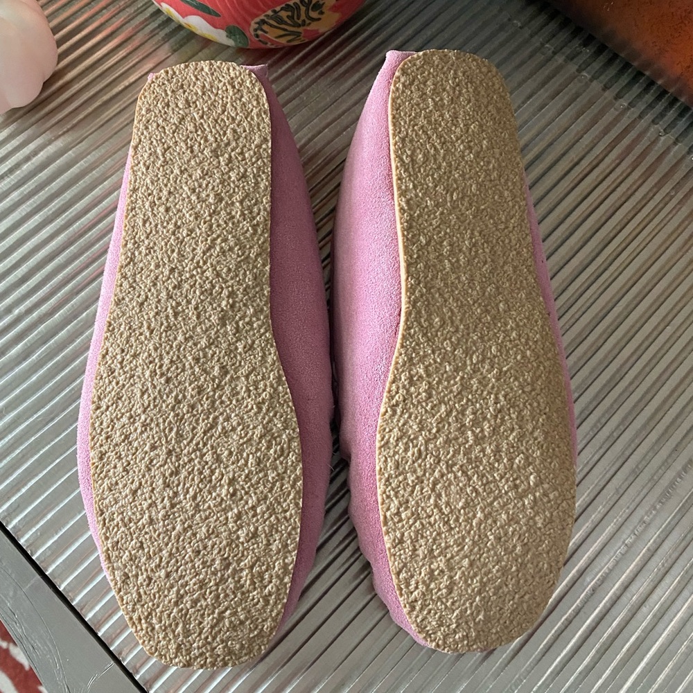 *New* Bass Fleece Lined Suede Slippers - Picture 3 of 7